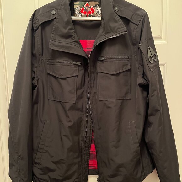 Moose Knuckles Men’s Lightweight Black Jacket – Red Plaid Interior - Picture 4 of 7
